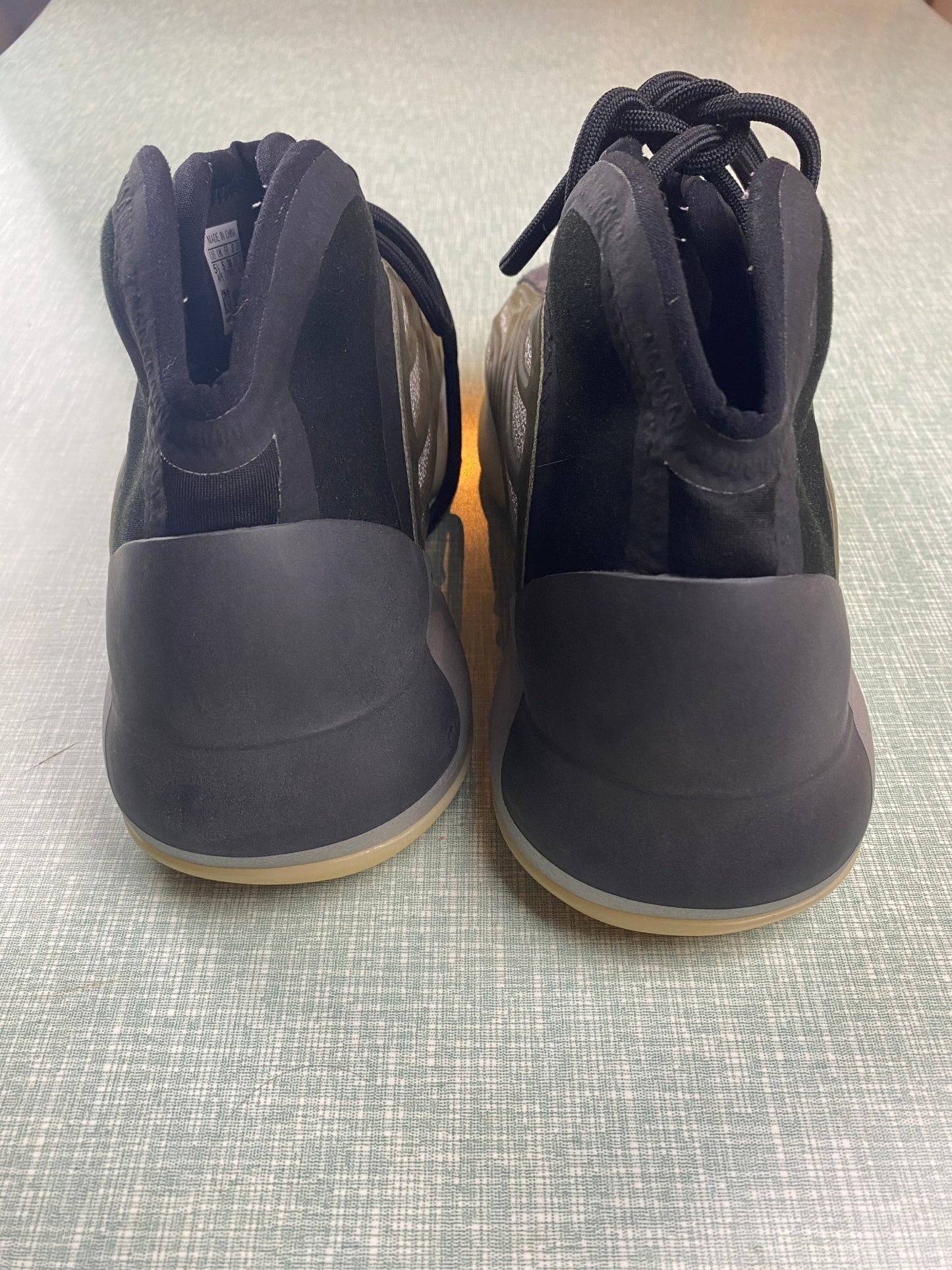 Adidas Yeezy QNTM Barium 38 - Trésor