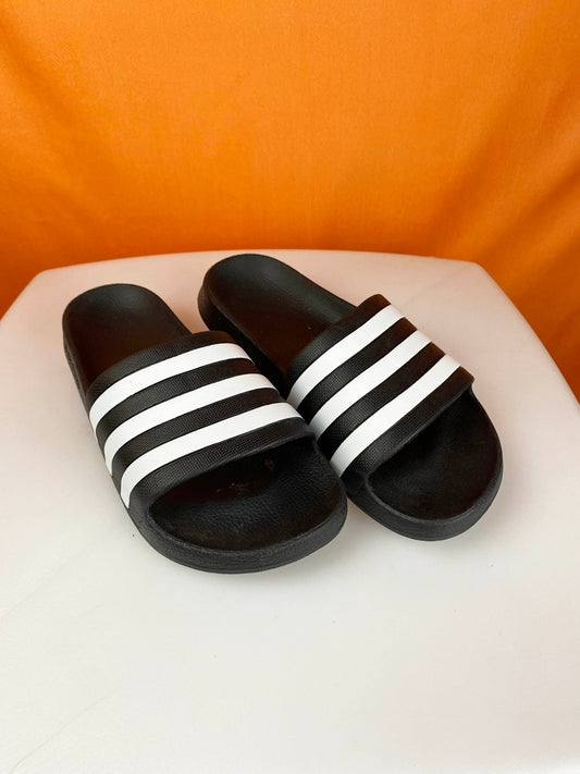 Claquettes Adidas Noir Mixte 35 - Trésor