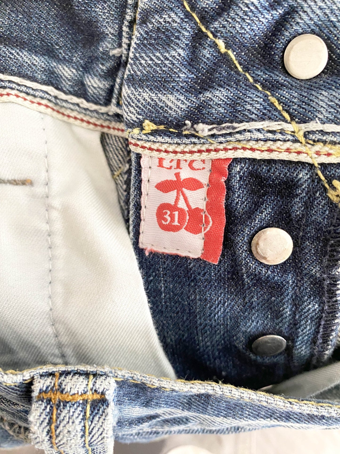 Jean flare upcyclé Le temps des cerises Bleu Femme M - Trésor - mode circulaire