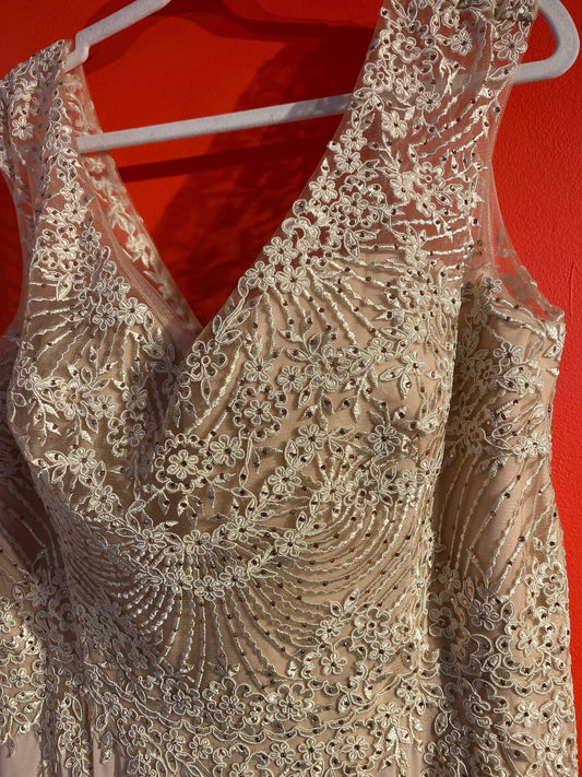 Robe de cérémonie avec strass beige - rosée "Fashion NY" XXL - 3XL - Trésor