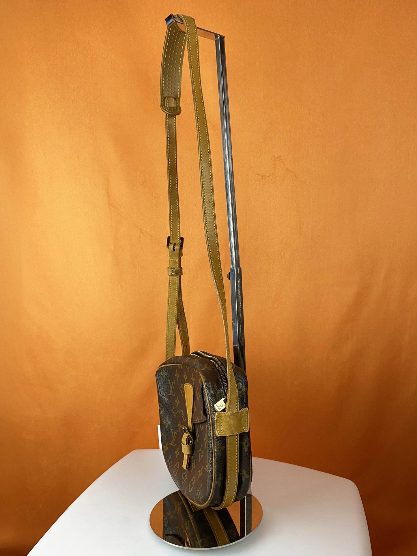 Sac à bandoulière "Jeune fille" Louis Vuitton - Trésor